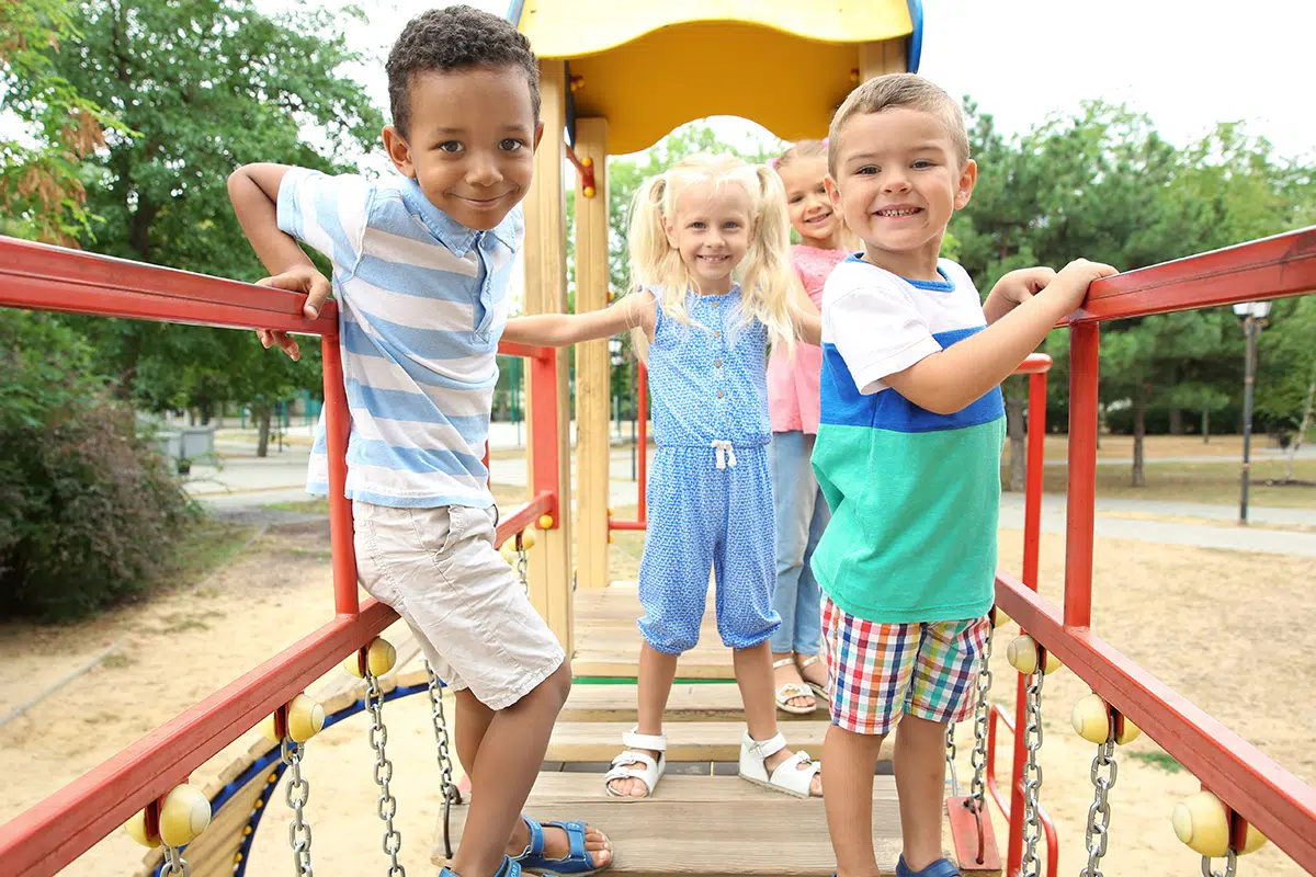 daily-outdoor-playground-adventures-build-muscles-healthy.jpg