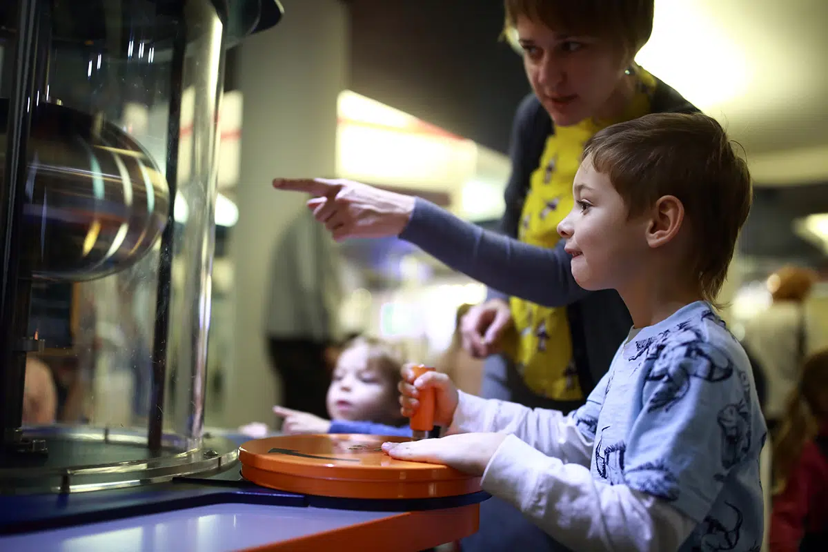 exciting-field-trips-support-learning.jpg